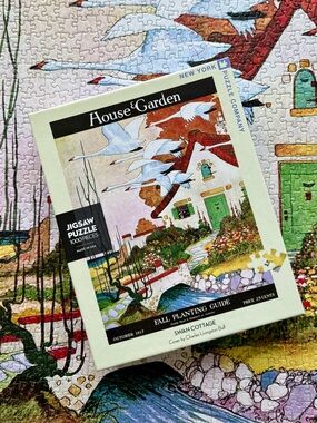 New York Puzzle Co. Cottage puzzle